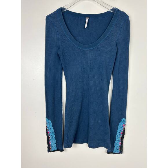 Free People Meadow Fiesta Cuff Thermal Long Sleeve Top Blue Sz Small Boho - Picture 3 of 9